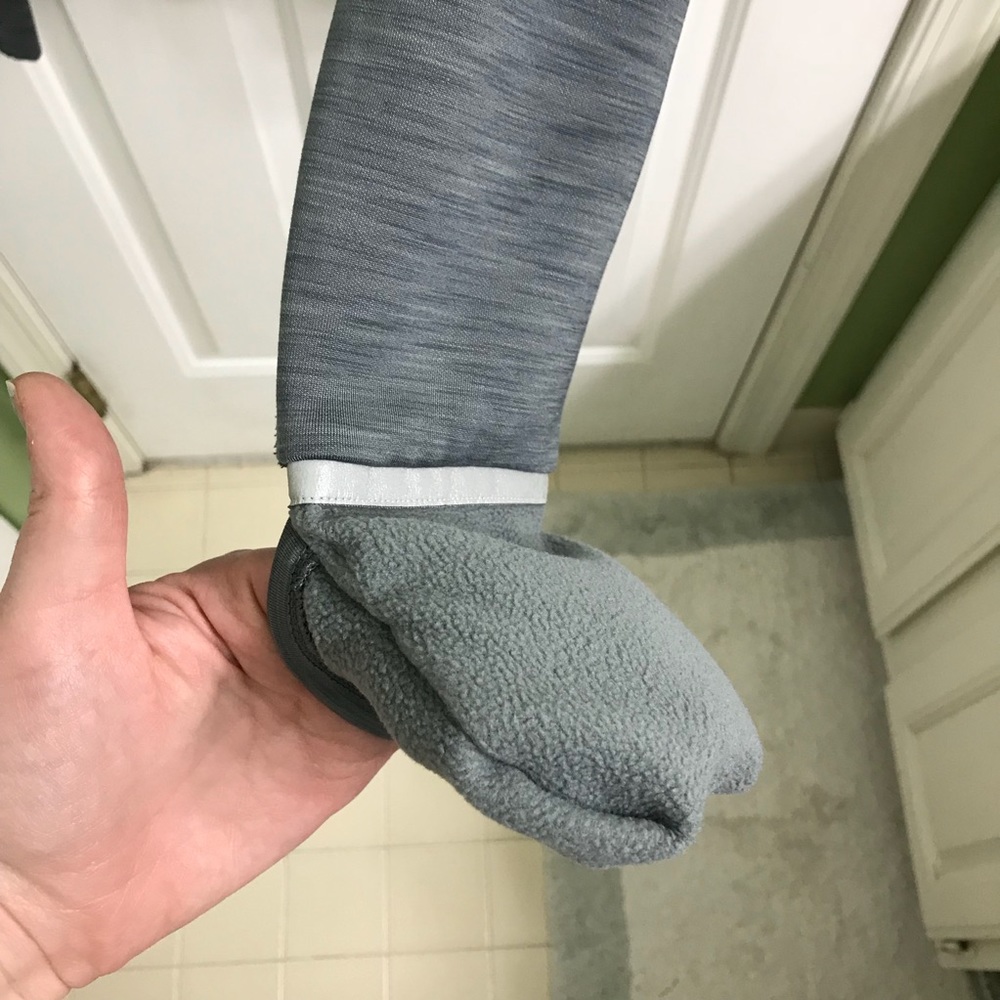 Gray Pullover From Gap Body Size Large - image 7